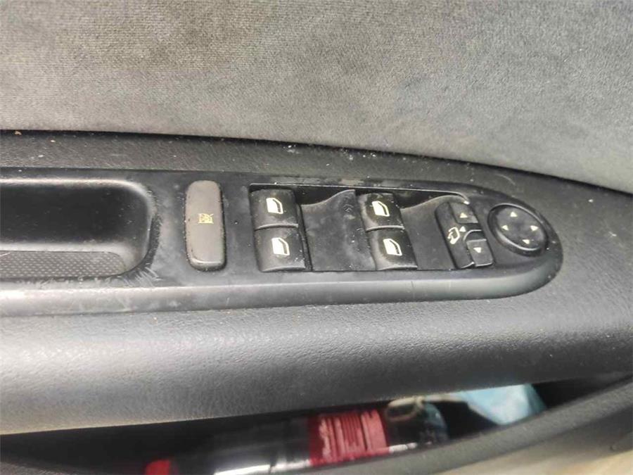 botonera puerta delantera izquierda peugeot 407 2.0 136cv 1997cc