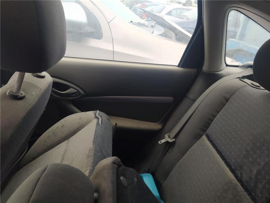 asientos traseros derechos ford focus berlina (cak) trend