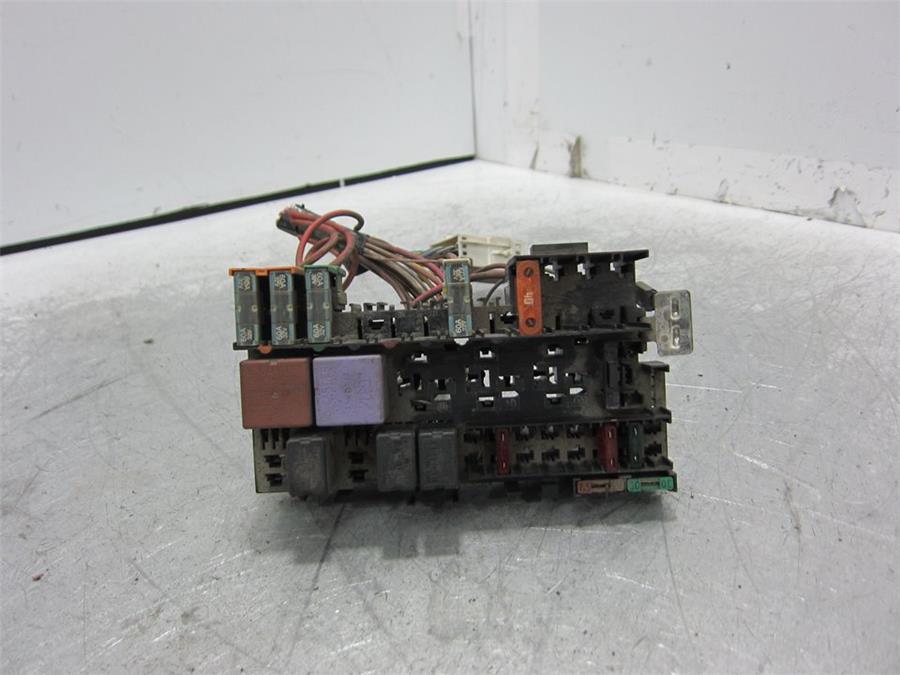 caja reles renault megane i fase 2 classic (la...) 1.4 16v expression