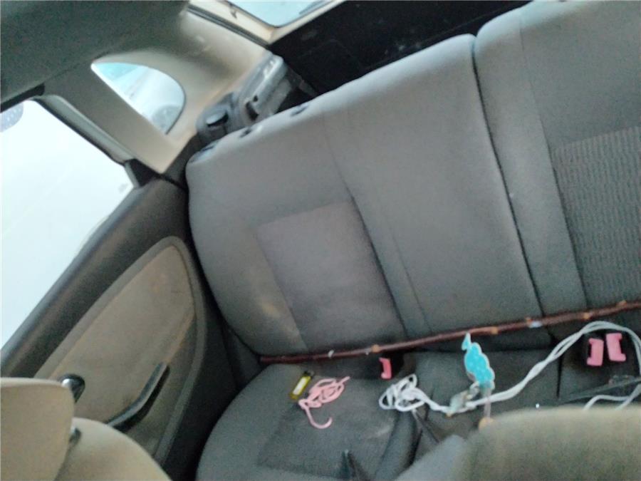 asientos traseros derechos seat ibiza 6l1