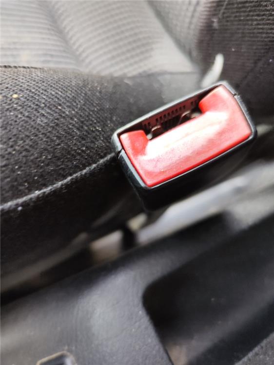 anclaje cinturon delantero derecho volkswagen golf iv berlina (1j1)(10.1997) highline