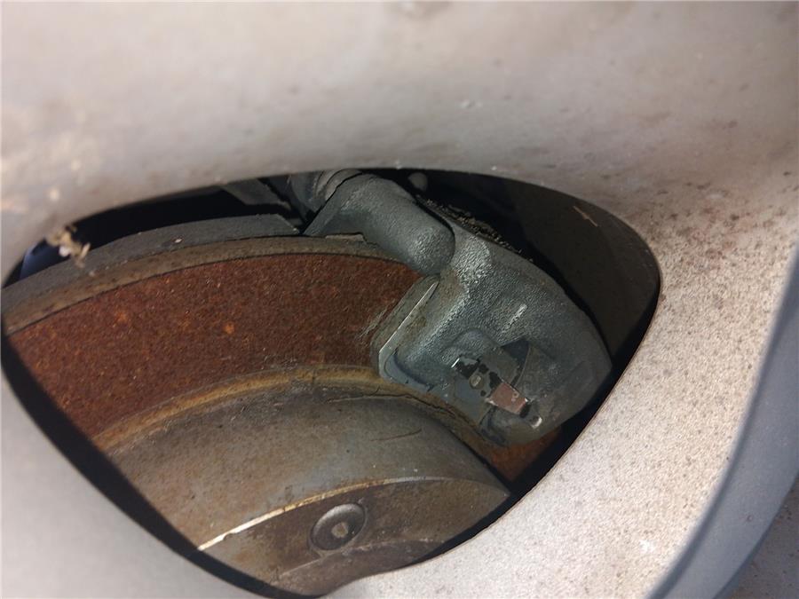 pinza freno trasero izquierda mitsubishi grandis (na0w) 2.0 di d invite