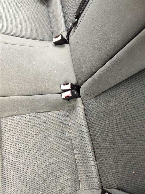 anclaje cinturon trasero izquierdo volkswagen polo iv (9n1) trendline