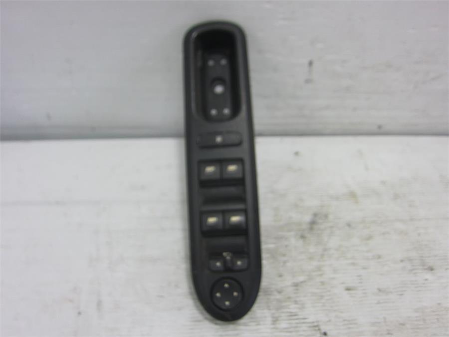 botonera puerta delantera izquierda peugeot 407 st sport
