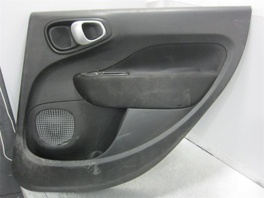 guarnecido puerta trasera derecha fiat 500l (330) lounge