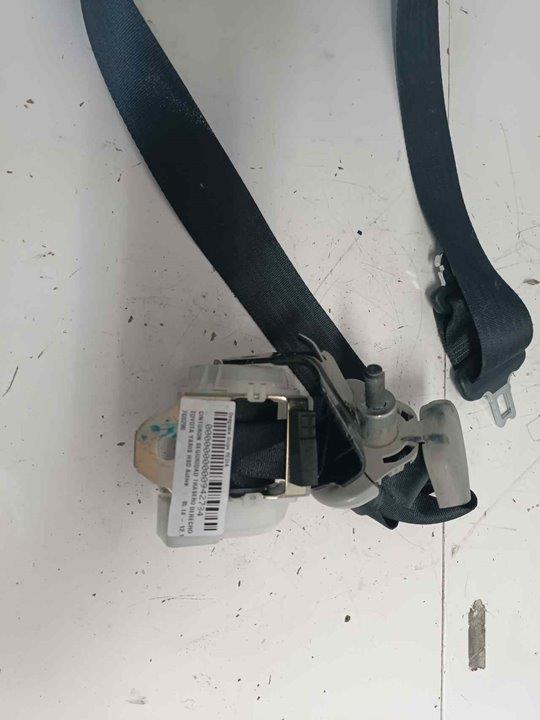 cinturon seguridad trasero derecho toyota yaris (p13) hsd active