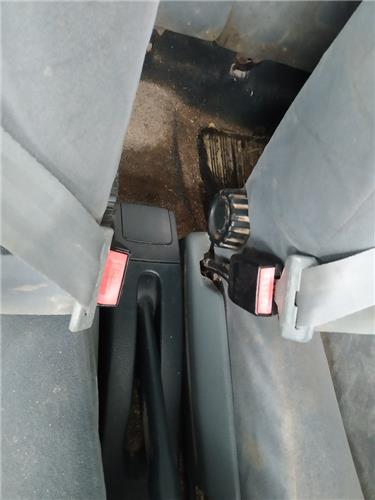 anclaje cinturon delantero derecho renault megane i classic (la0)(1996 >) 1.9 d europa [1,9 ltr.   47 kw diesel]