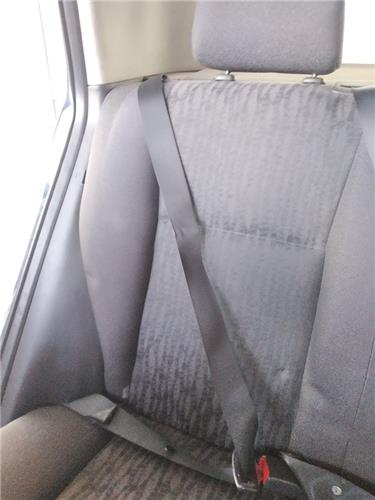 cinturon seguridad trasero derecho toyota cor