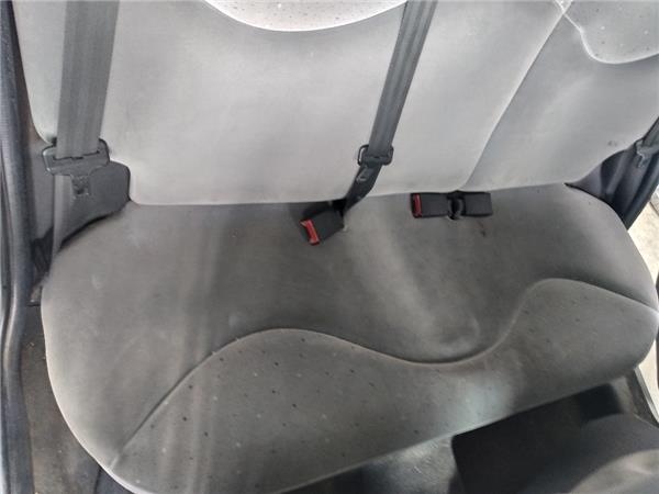 asientos traseros izquierdo citroen c3 2002 