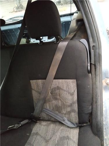 cinturon seguridad trasero izquierdo dacia sandero i (06.2008 >) 1.5 ambiance [1,5 ltr.   50 kw dci diesel cat]