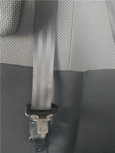 cinturon seguridad trasero central dacia dokker (2012 >) 1.5 ambiance [1,5 ltr.   66 kw dci diesel fap cat]