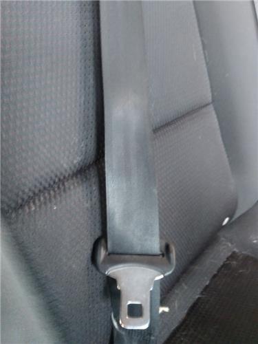 cinturon seguridad trasero central mazda 3 berlina (bk)(2003 >) 1.6 crdt  active [1,6 ltr.   80 kw cd diesel cat]