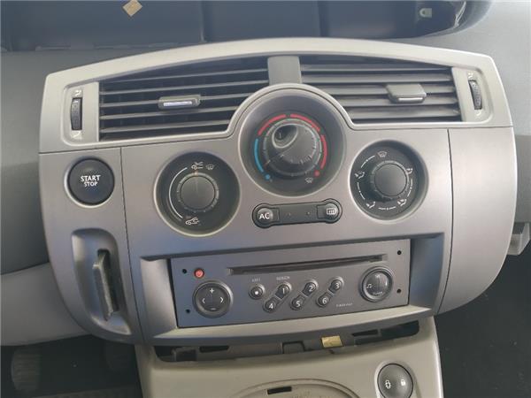 Consola Renault Scenic II 1.5 dCi