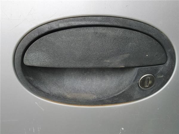 maneta exterior delantera izquierda opel comb