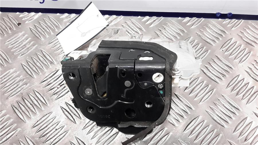 Cerradura Puerta Delantera Derecha