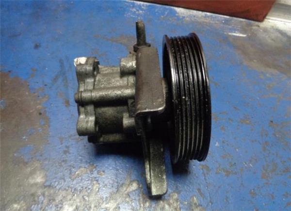 bomba servodireccion bmw  