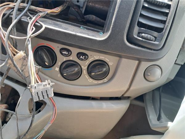 mandos climatizador renault trafic ii combi (04.2001 >) 2.0 27 cn combi9  acristalado [2,0 ltr.   66 kw dci diesel fap cat]