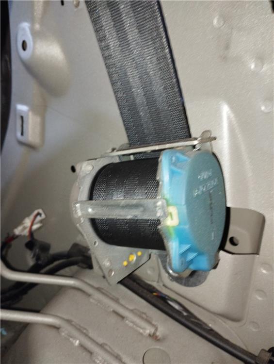 cinturon seguridad trasero derecho hyundai i20 1.2 (78 cv)