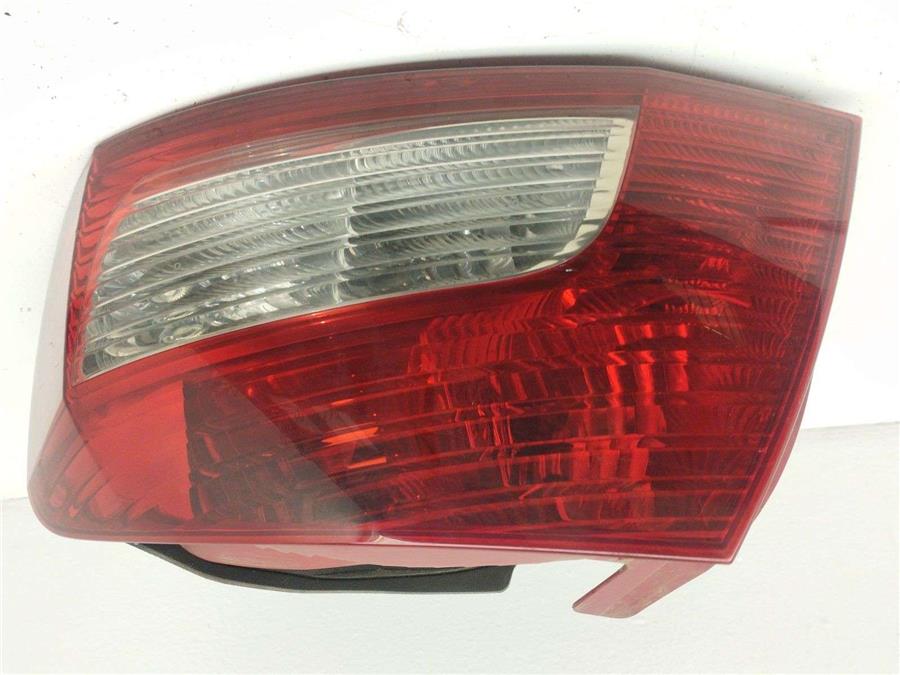 ojal piloto trasero derecho peugeot 407 sport