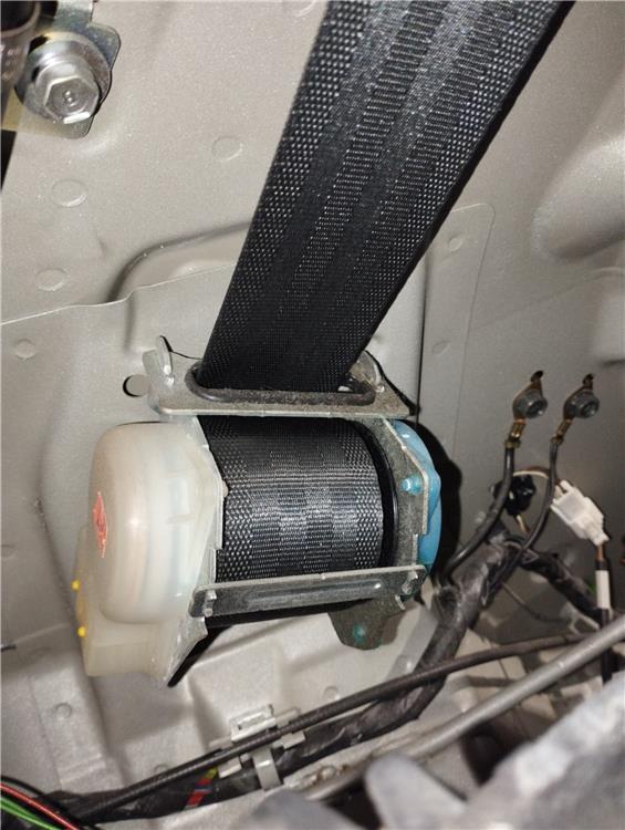 cinturon seguridad trasero izquierdo hyundai i20 1.2 (78 cv)