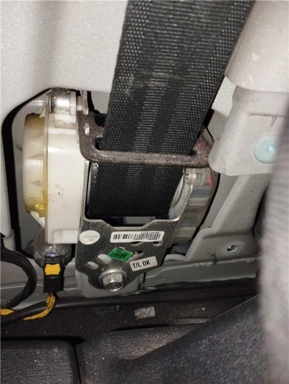 cinturon seguridad delantero derecho hyundai i20 1.2 (78 cv)