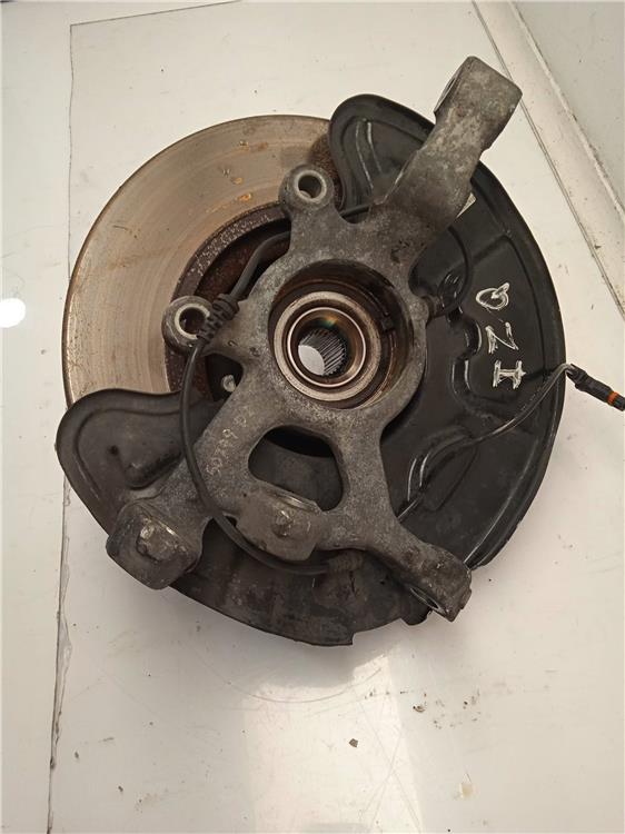 mangueta delantera izquierda mercedes benz clase glk (bm 204) glk 250 cdi 4 matic be (204.982)