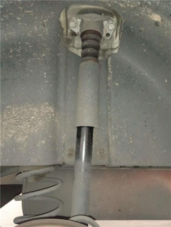 amortiguador trasero izquierdo skoda rapid ambition