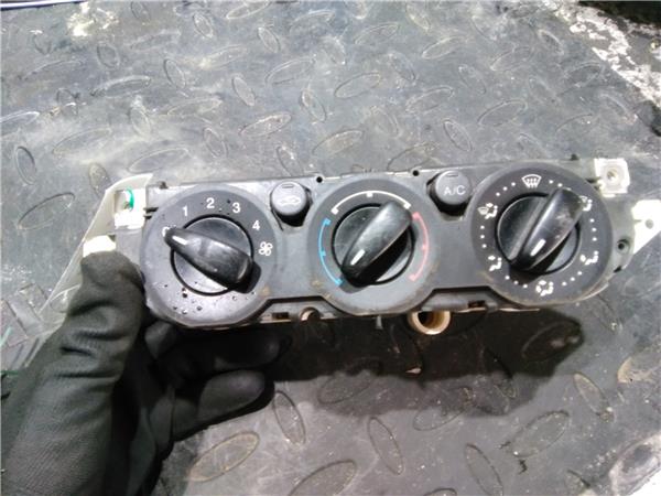 mandos climatizador ford focus berlina 1.6 tdci (90 cv)