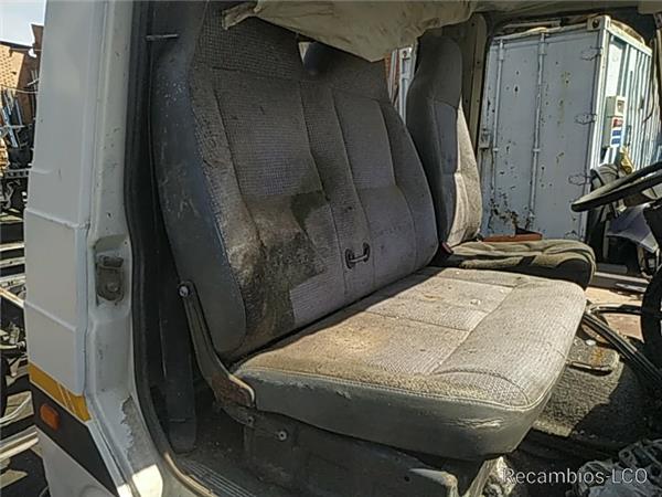 asiento delantero derecho nissan trade 2.8 diesel
