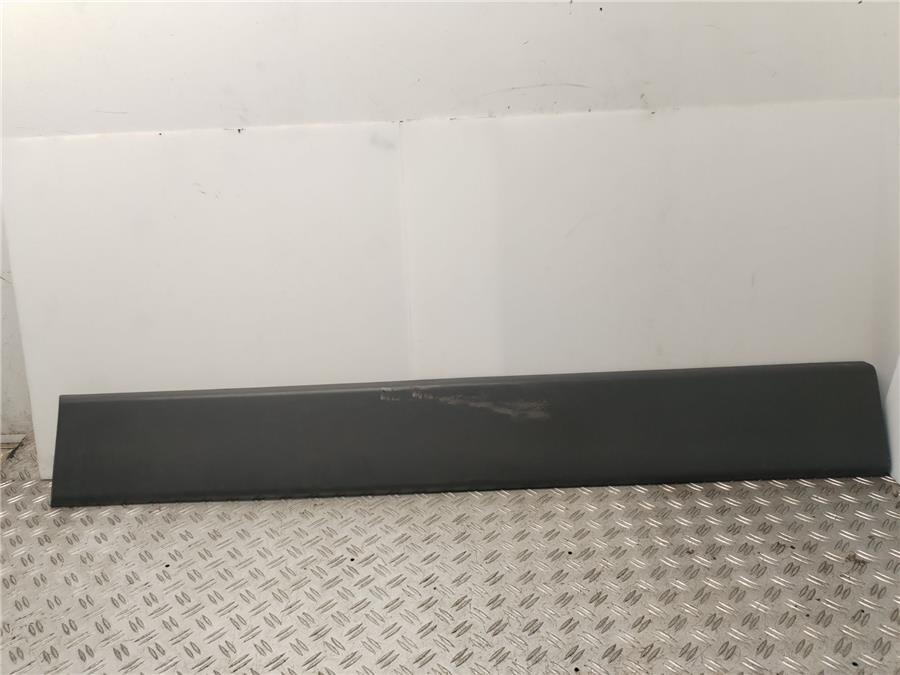 moldura puerta delantera derecha fiat ducato 3 camión 35 180 power (rs: 3450 mm)