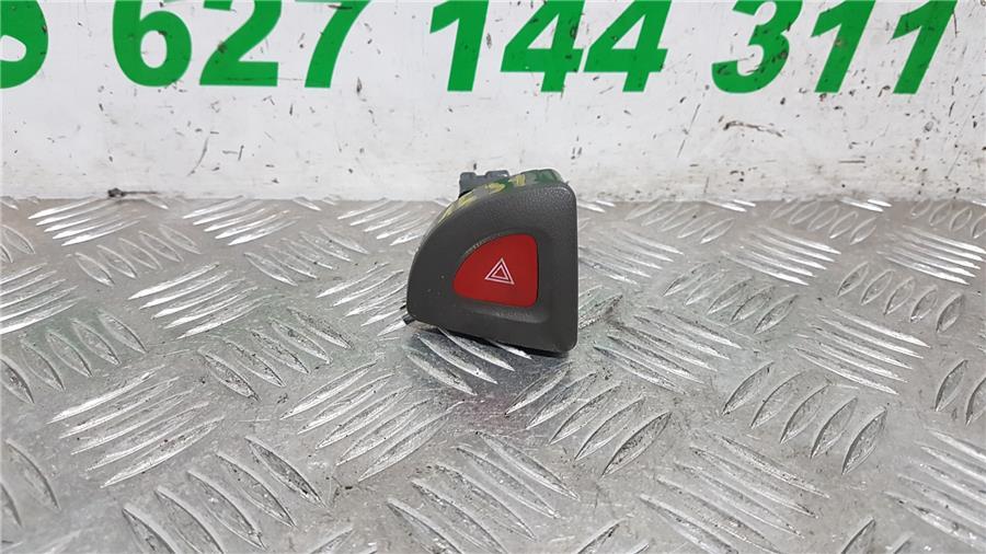 interruptor luces emergencia nissan patrol gr (y61) comfort