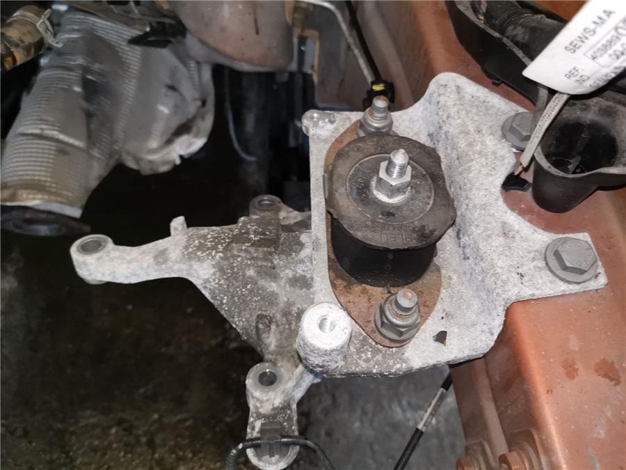soporte izquierdo motor renault captur i adventure