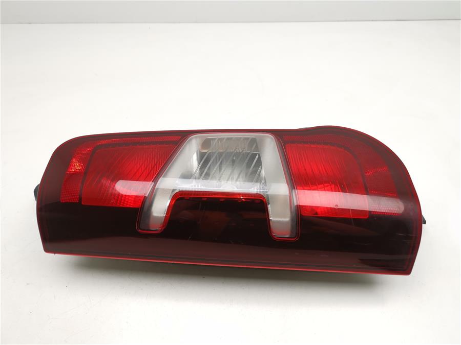 piloto trasero izquierdo toyota