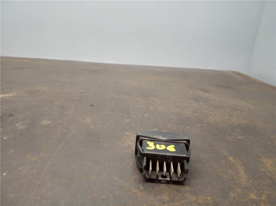 Botonera Puerta Trasera Derecha 306