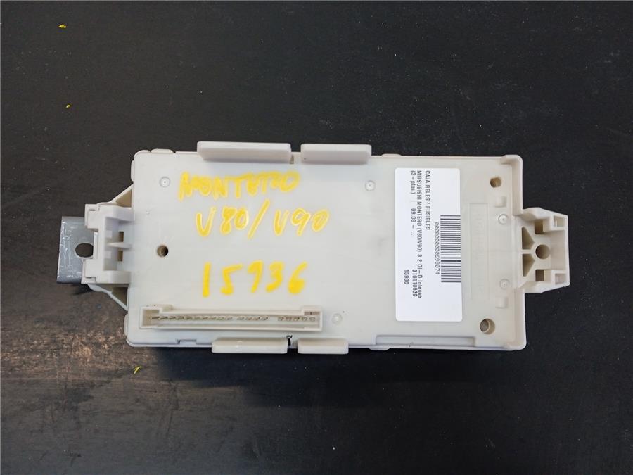 Caja Reles MITSUBISHI MONTERO 3.2