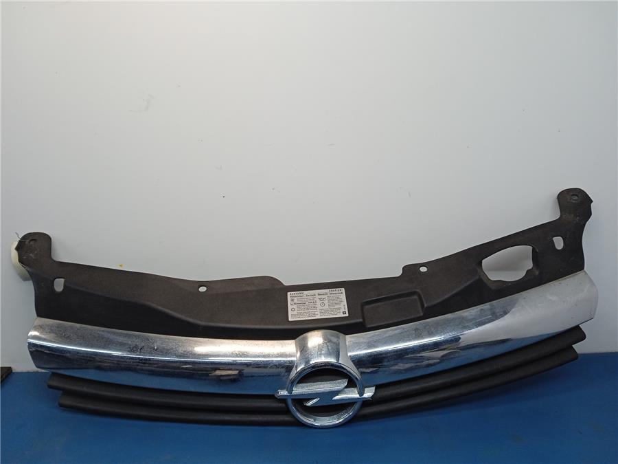 rejilla capo opel astra h berlina cosmo