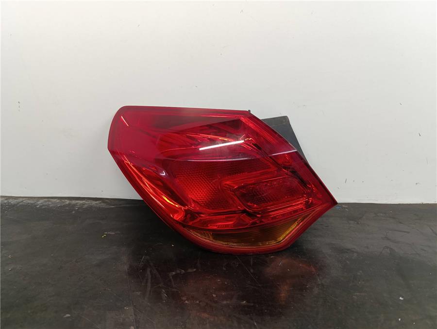 piloto trasero izquierdo opel astra