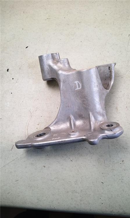soporte derecho motor renault megane iv berlina 5p bose edition