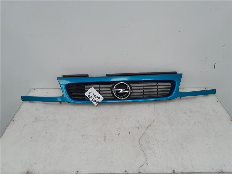 rejilla capo opel astra f berlina básico