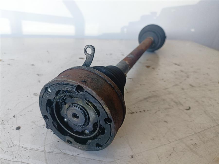 Transmision Trasera Izquierda SKODA