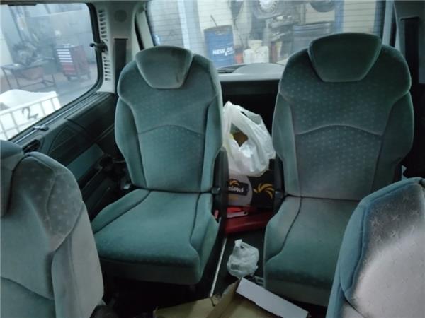 asientos traseros peugeot 807 (2002 >) 2.2 st [2,2 ltr.   94 kw hdi fap cat (4hw / dw12c)]