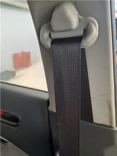 cinturon seguridad delantero izquierdo suzuki celerio (2014 >) 1.0 ga [1,0 ltr.   50 kw 12v cat]
