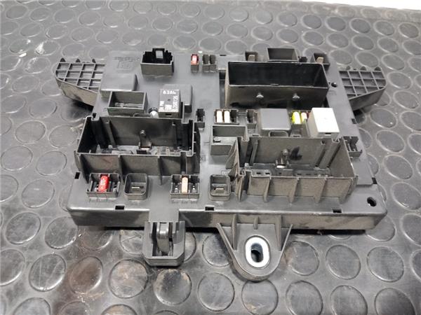 Caja Fusibles/Rele Opel ASTRA J 1.7