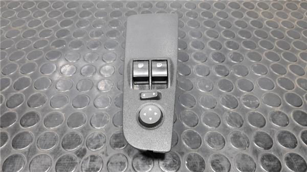 mando elevalunas delantero izquierdo volvo v40 familiar (1995 >) 1.8 16v [1,8 ltr.   90 kw cat (1783 cm3, multipoint)]