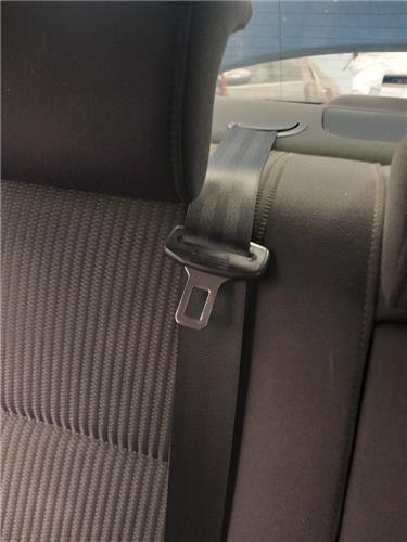 cinturon seguridad trasero central audi a4 berlina (8e)(2004 >) 1.8 t [1,8 ltr.   120 kw 20v turbo]
