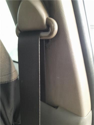 cinturon seguridad delantero izquierdo nissan