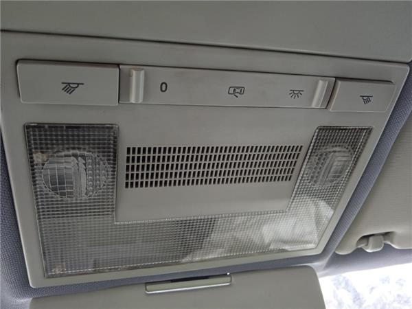 luz interior techo volkswagen polo iv (9n1)(11.2001 >) 1.4 match [1,4 ltr.   55 kw tdi]