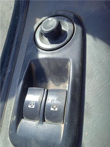 botonera puerta delantera izquierda opel vivaro (2001 >) 1.9 combi 2.7t  corto [1,9 ltr.   74 kw cdti cat (f9q 760 / l08)]