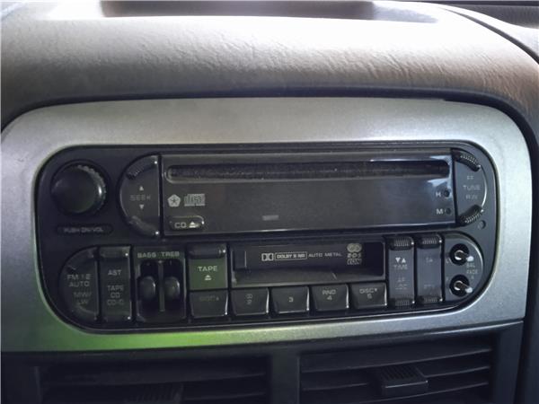 radio / cd jeep grand cherokee (wj/wg)(1999 >) 3.1 td limited [3,1 ltr.   103 kw td cat]