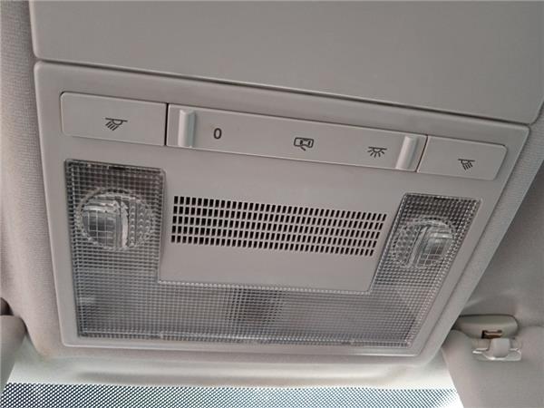 luz interior techo volkswagen polo iv (9n3)(04.2005 >) 1.4 advance [1,4 ltr.   59 kw 16v]